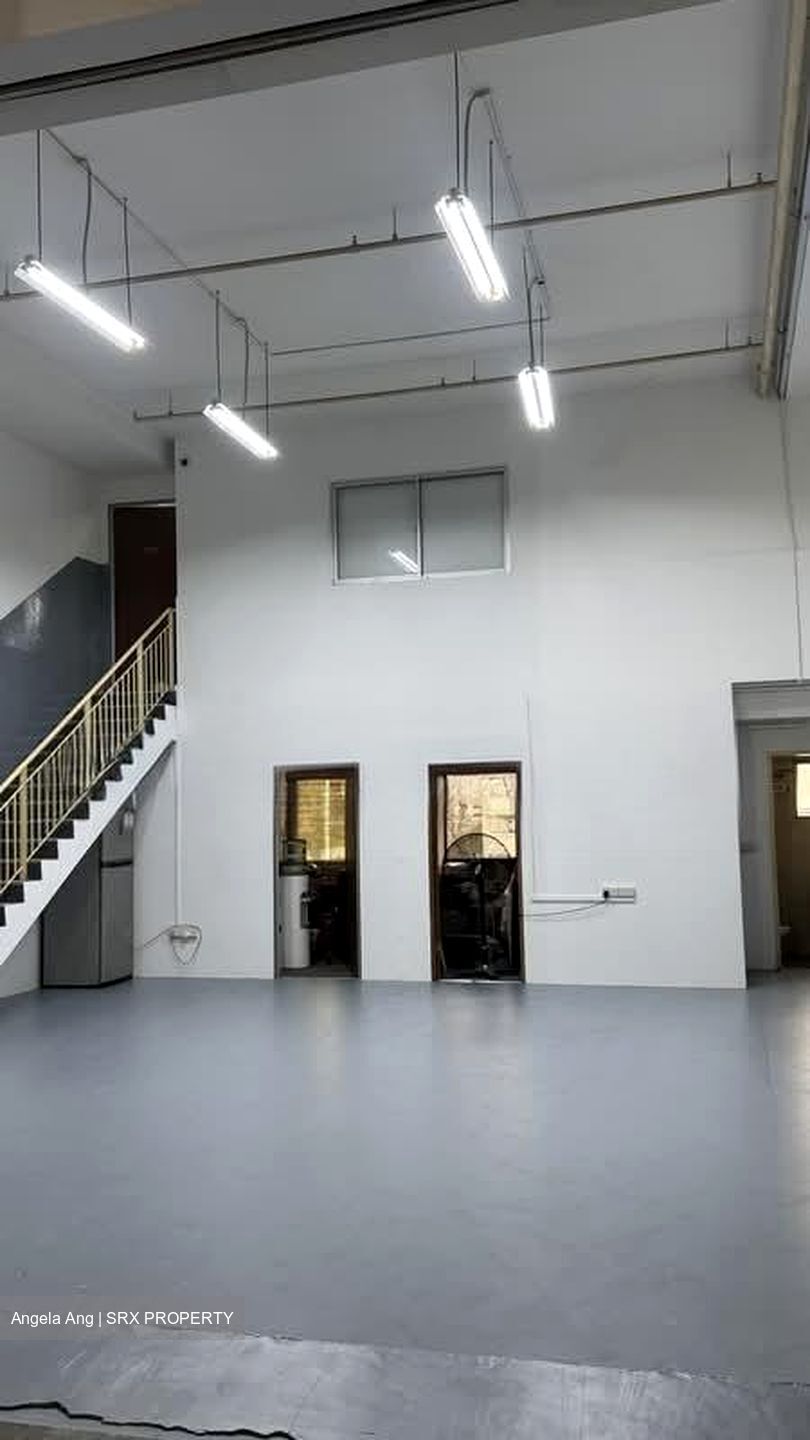 North Point Bizhub (D27), Factory #594503161